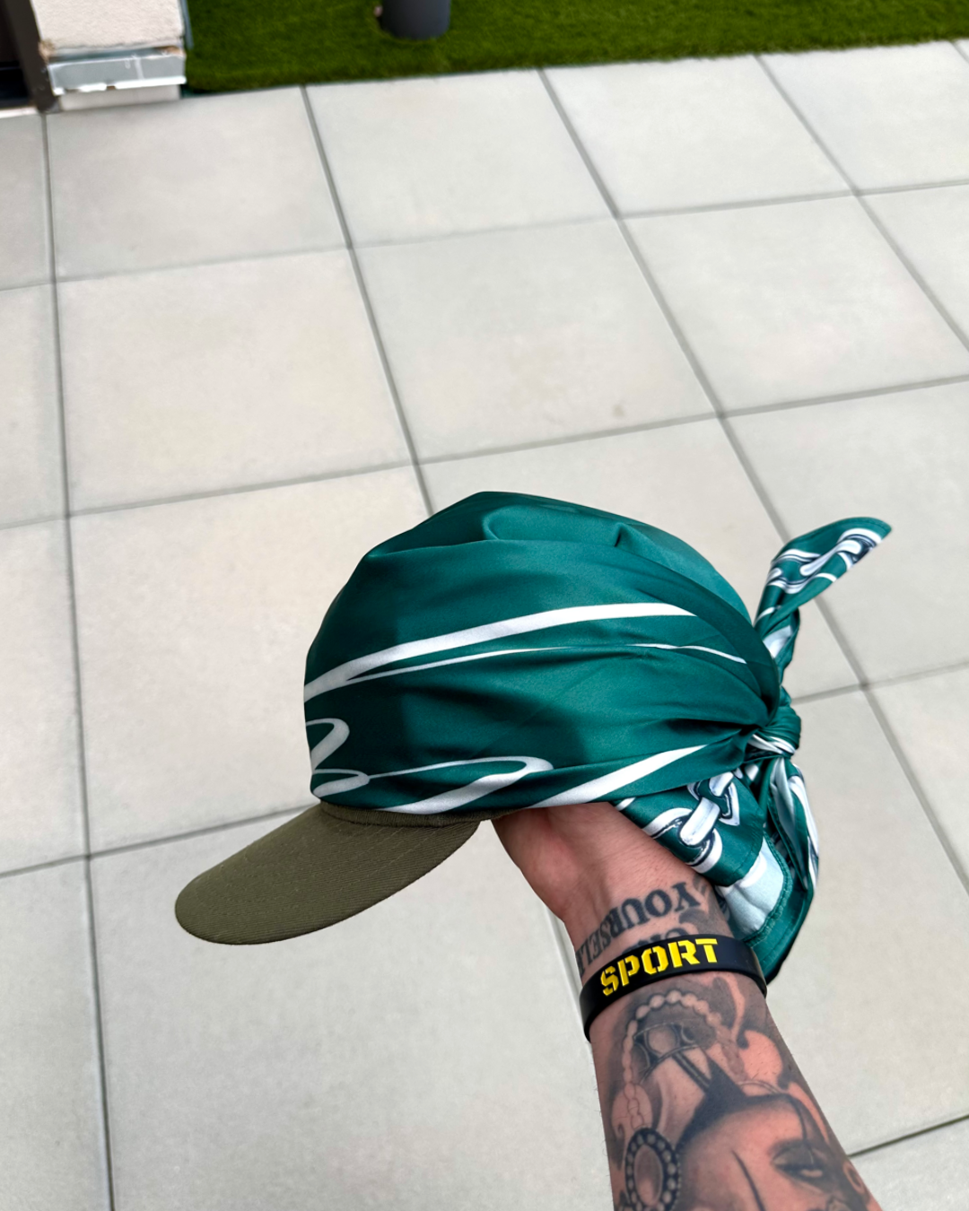 Script Chain Headscarf